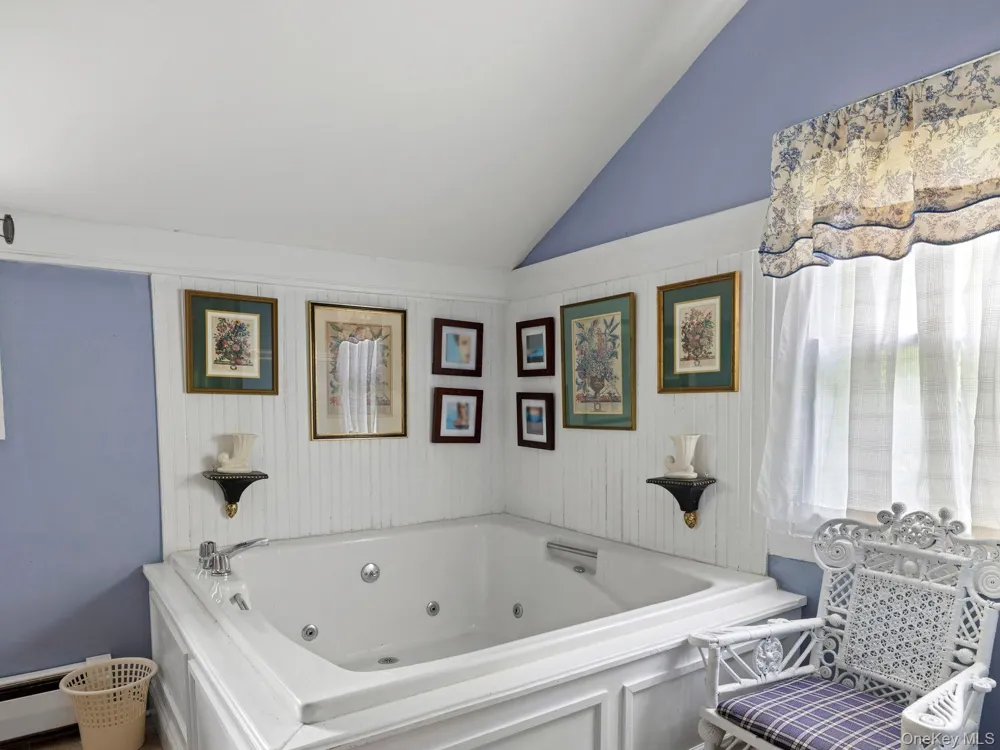 80 S Ohioville Road S New Paltz, NY 12561