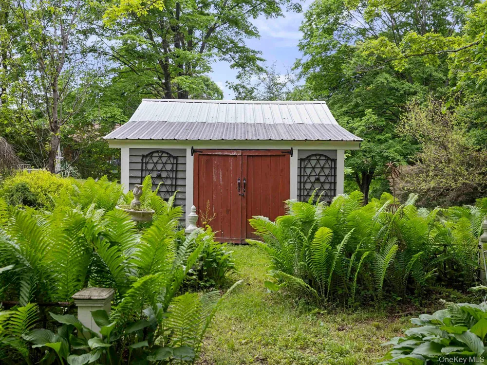80 S Ohioville Road S New Paltz, NY 12561