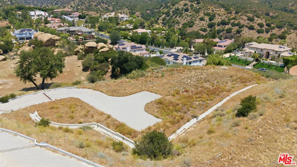 11629 Poema Pl. Chatsworth, CA 91311
