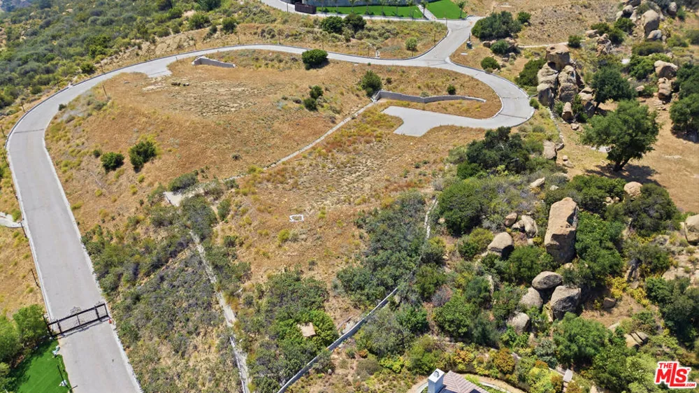 11629 Poema Pl. Chatsworth, CA 91311