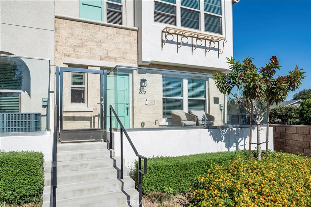 205 S Paige Ln La Habra, CA 90631