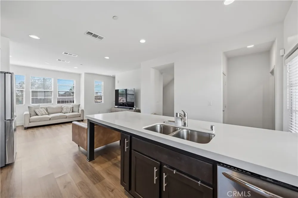 205 S Paige Ln La Habra, CA 90631