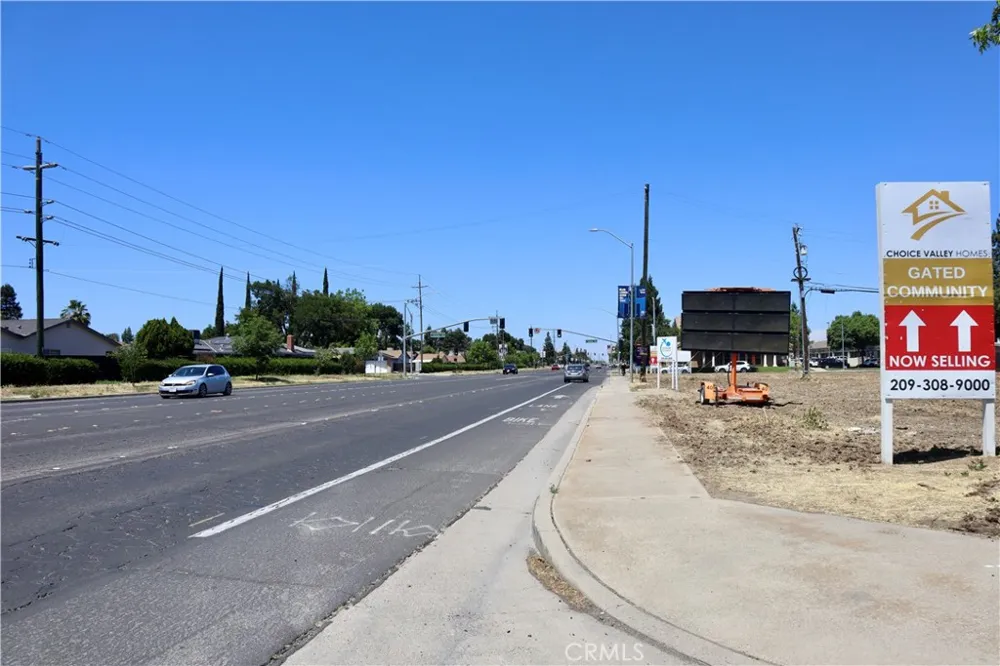 3454 G STREET Merced, CA 95340