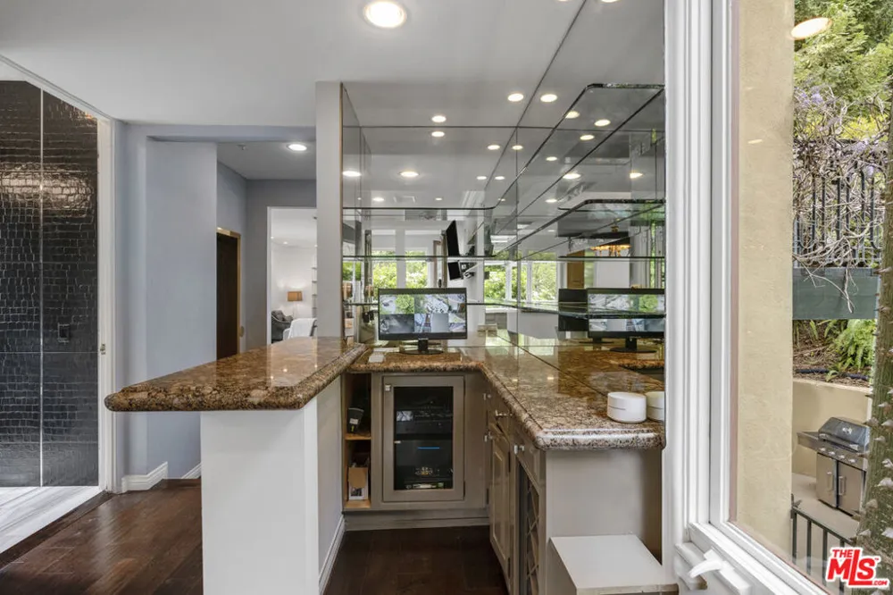 10023 Westwanda Drive Beverly Hills, CA 90210