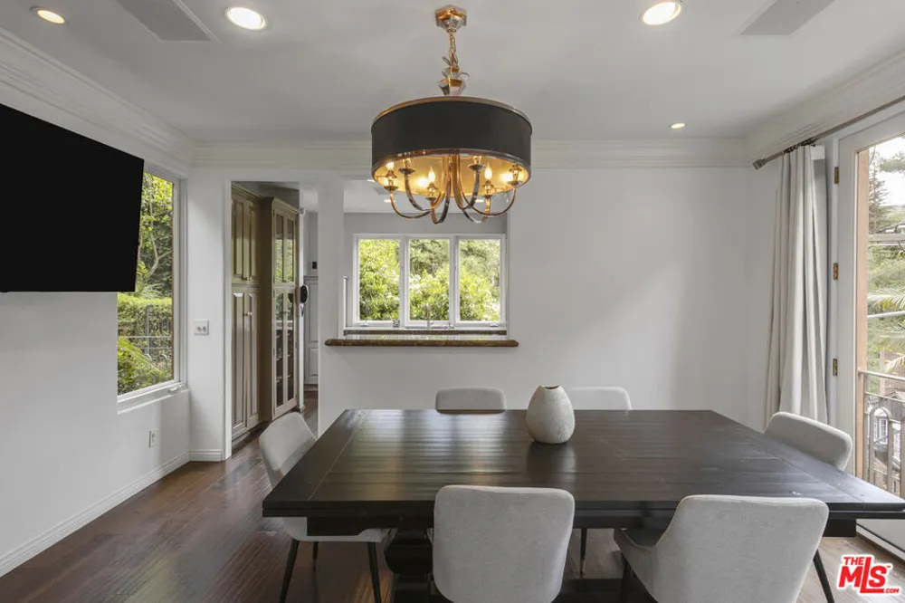 10023 Westwanda Drive Beverly Hills, CA 90210