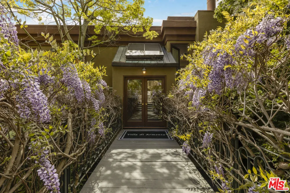 10023 Westwanda Drive Beverly Hills, CA 90210