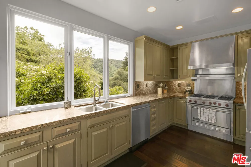 10023 Westwanda Drive Beverly Hills, CA 90210