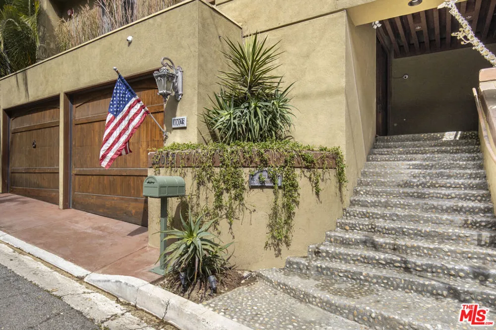 10023 Westwanda Drive Beverly Hills, CA 90210