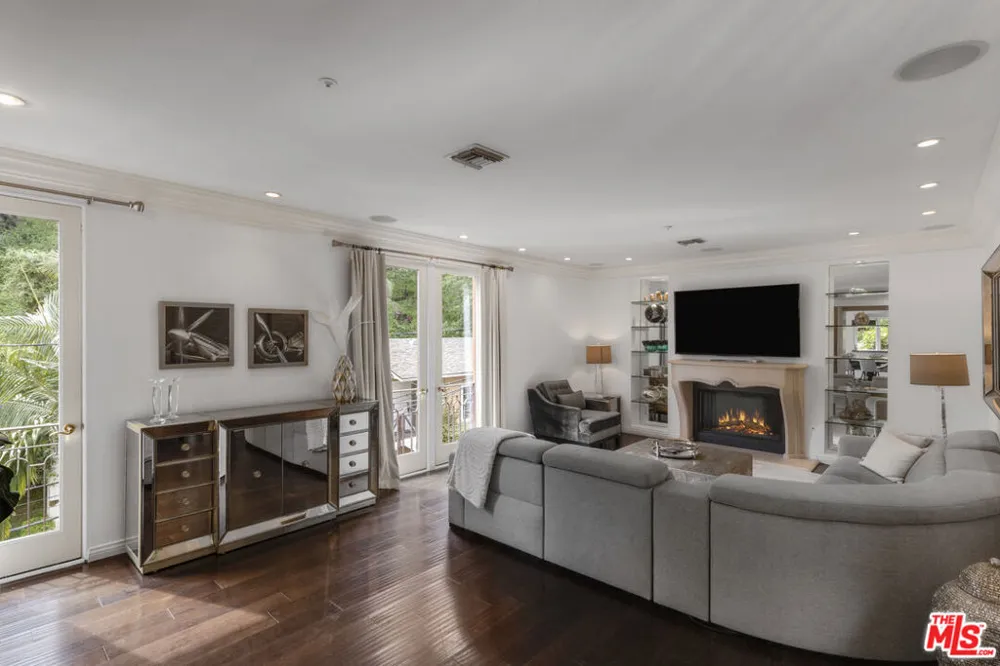 10023 Westwanda Drive Beverly Hills, CA 90210