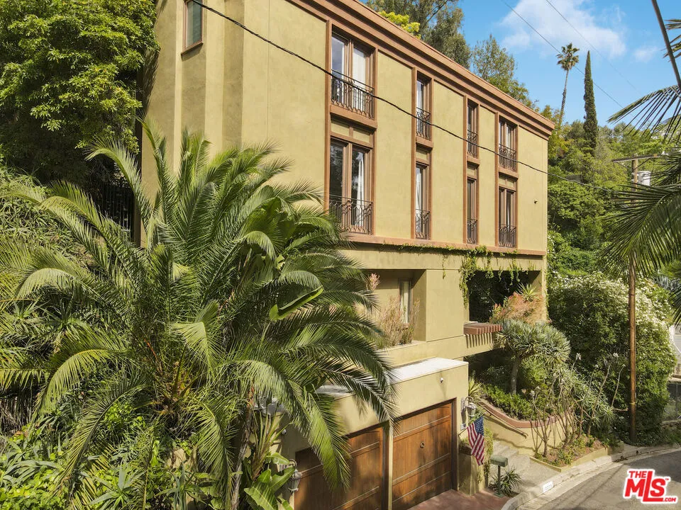 10023 Westwanda Drive Beverly Hills, CA 90210