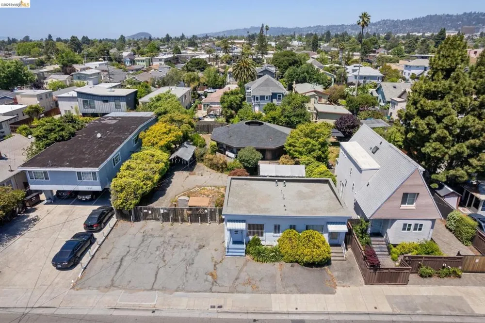 1535 Ashby Ave Berkeley, CA 94703