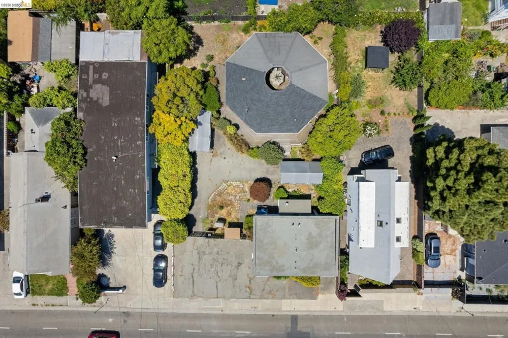 1535 Ashby Ave Berkeley, CA 94703