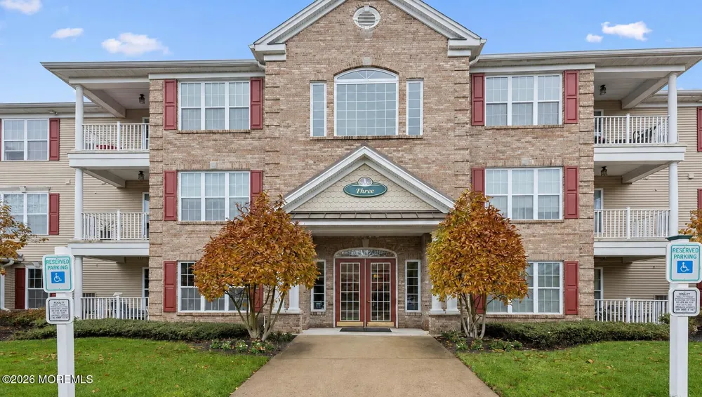 338 Sophee Lane #338 Lakewood, NJ 08701