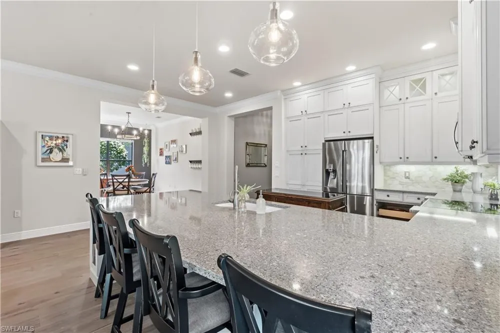 2870 Cinnamon Bay Circle NW Naples, FL 34119