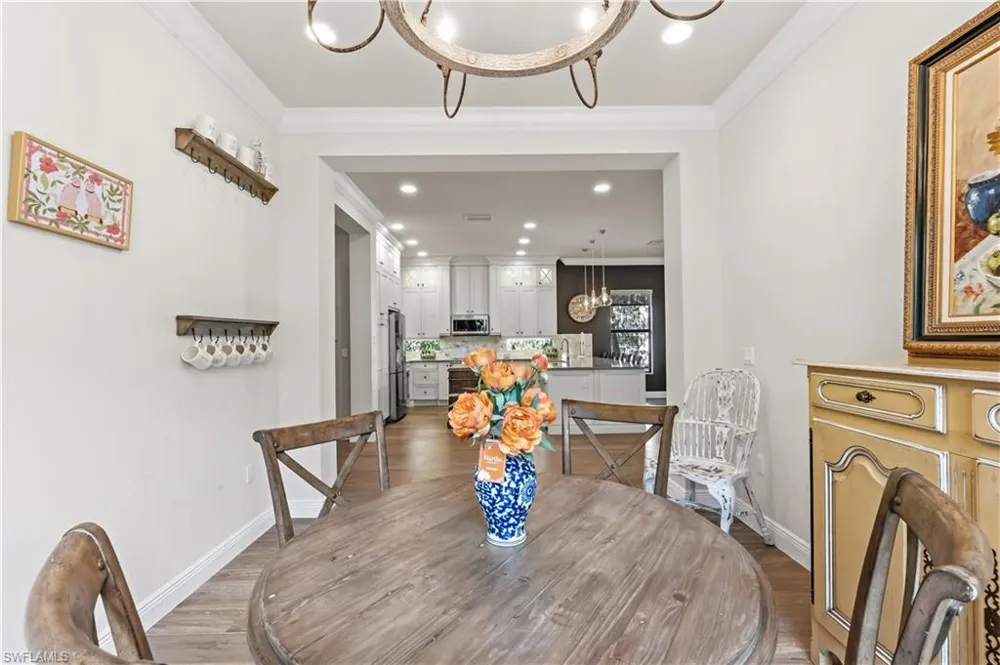 2870 Cinnamon Bay Circle NW Naples, FL 34119