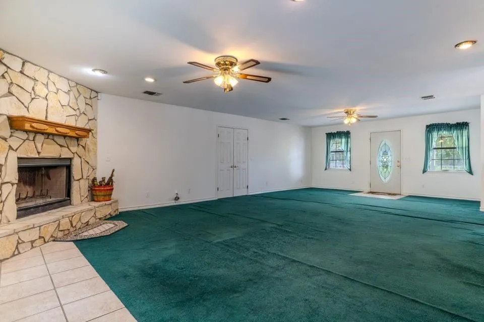 483 Riverside Drive Palacios, TX 77465