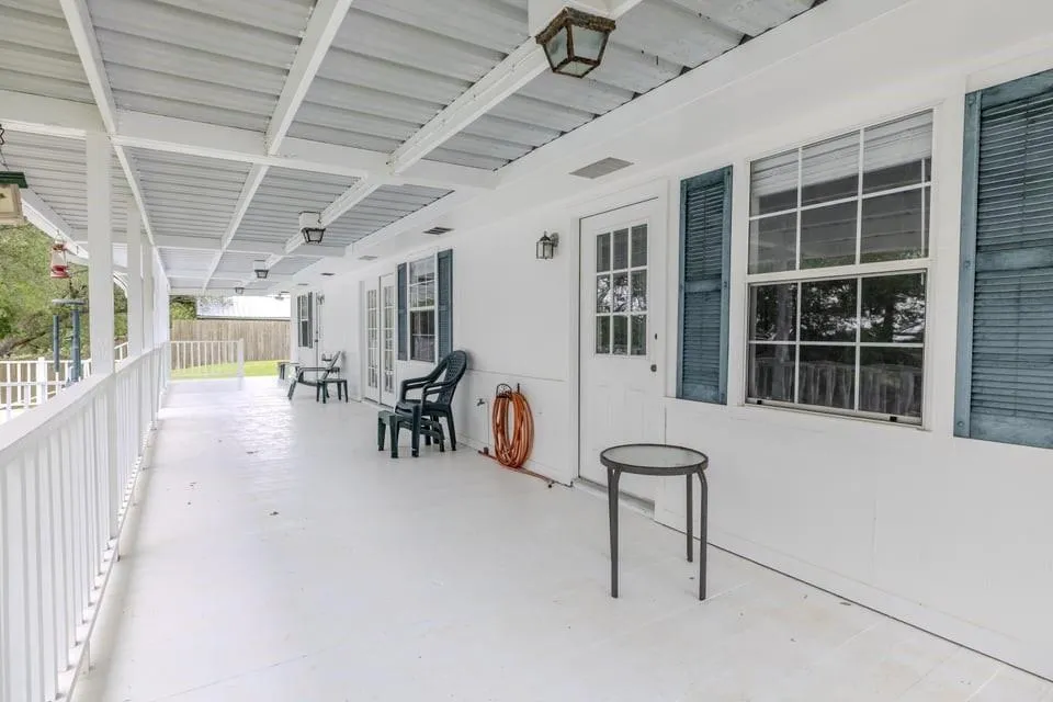 483 Riverside Drive Palacios, TX 77465