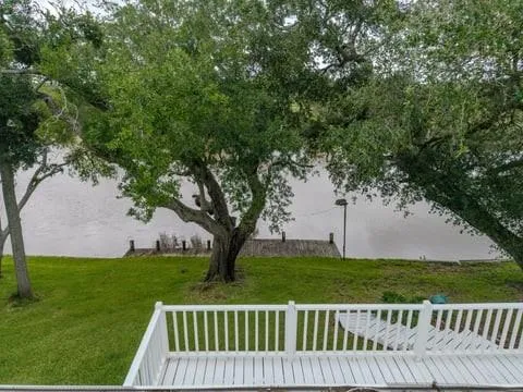 483 Riverside Drive Palacios, TX 77465