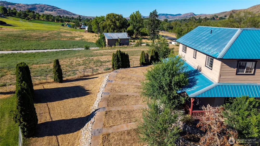 6 Orchard Loop S. Tonasket, WA 98855
