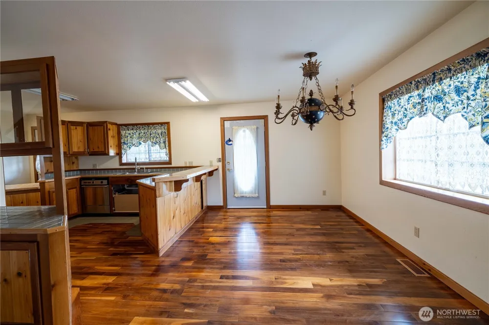 6 Orchard Loop S. Tonasket, WA 98855