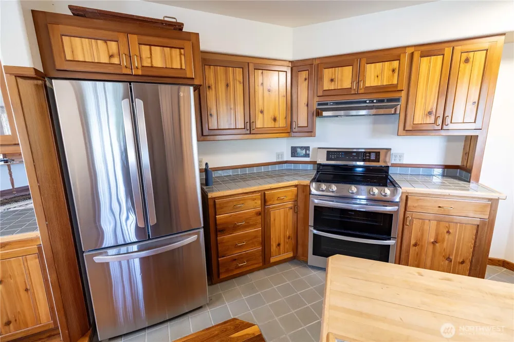 6 Orchard Loop S. Tonasket, WA 98855