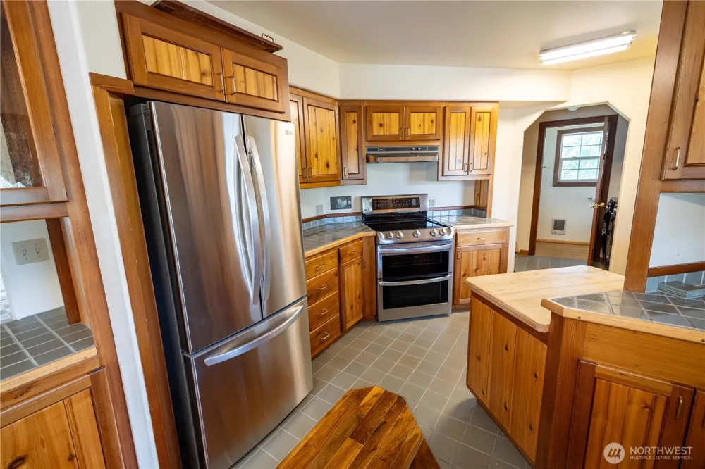 6 Orchard Loop S. Tonasket, WA 98855