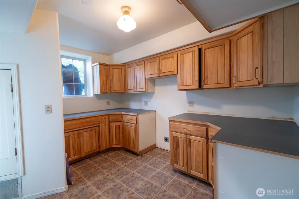 6 Orchard Loop S. Tonasket, WA 98855