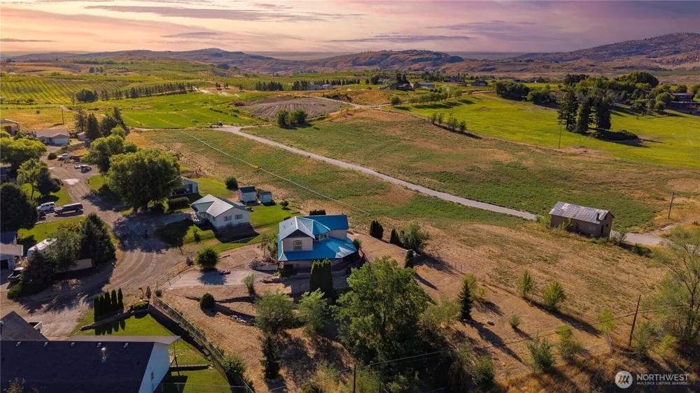 6 Orchard Loop S. Tonasket, WA 98855