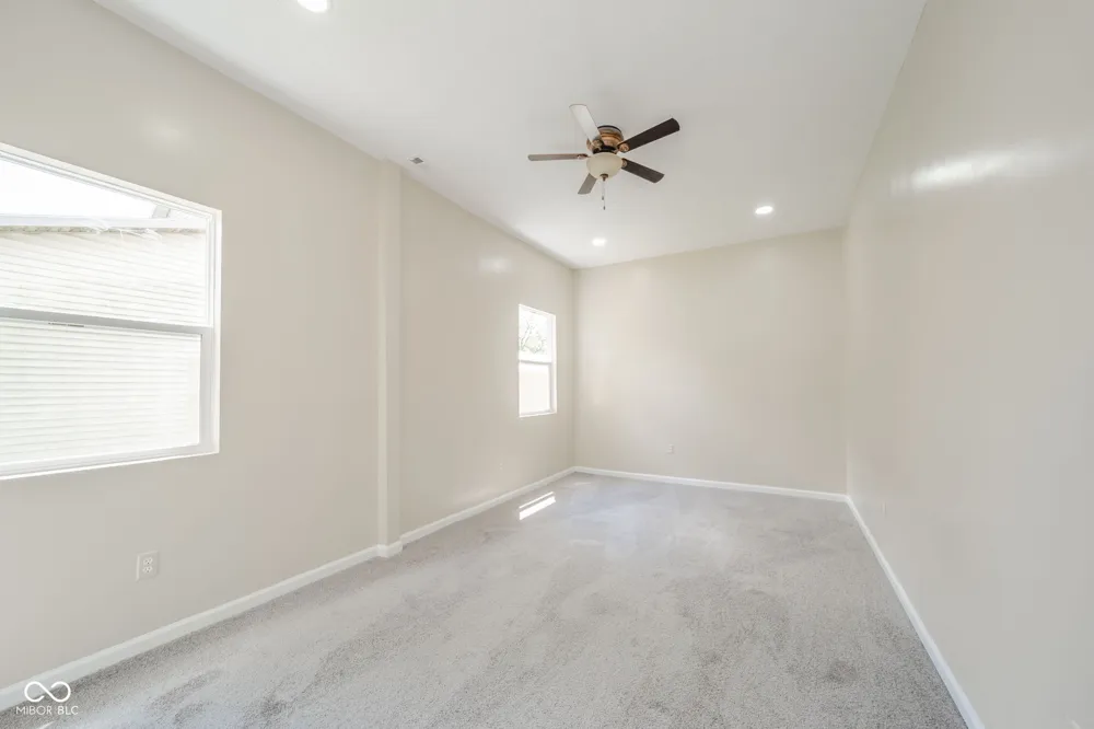 41 W Warrick Street Knightstown, IN 46148