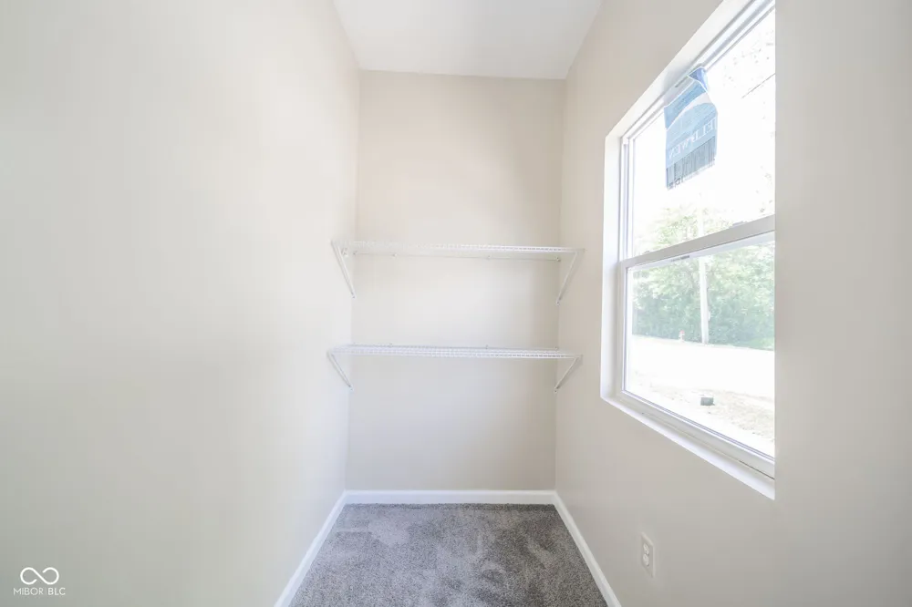 41 W Warrick Street Knightstown, IN 46148