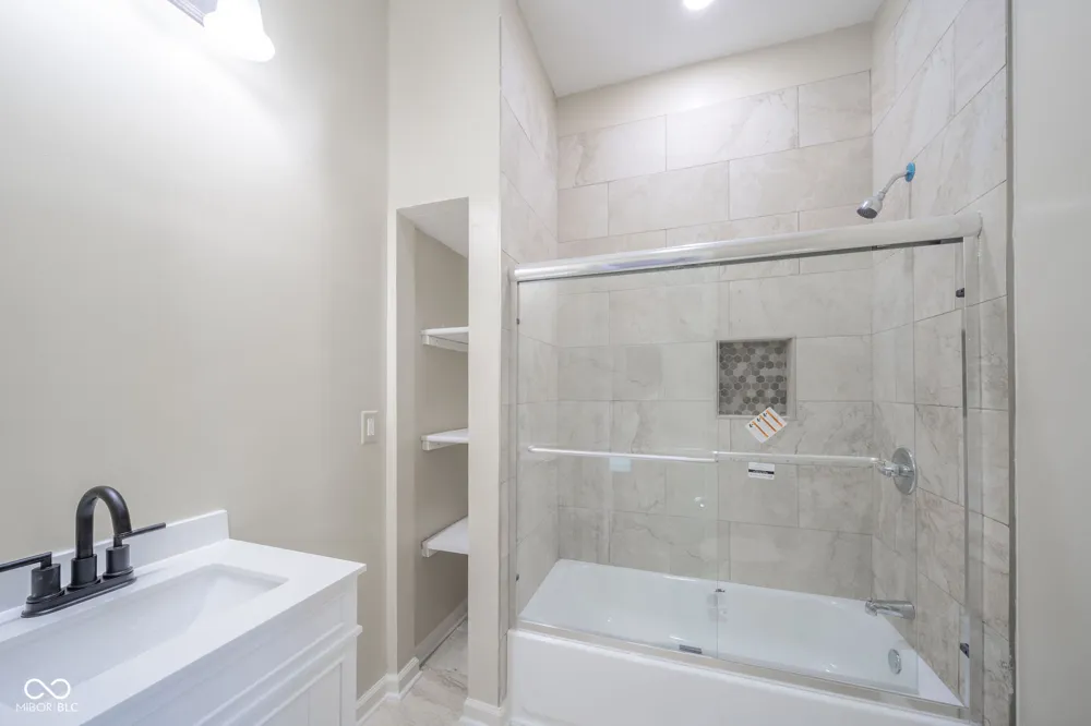 41 W Warrick Street Knightstown, IN 46148
