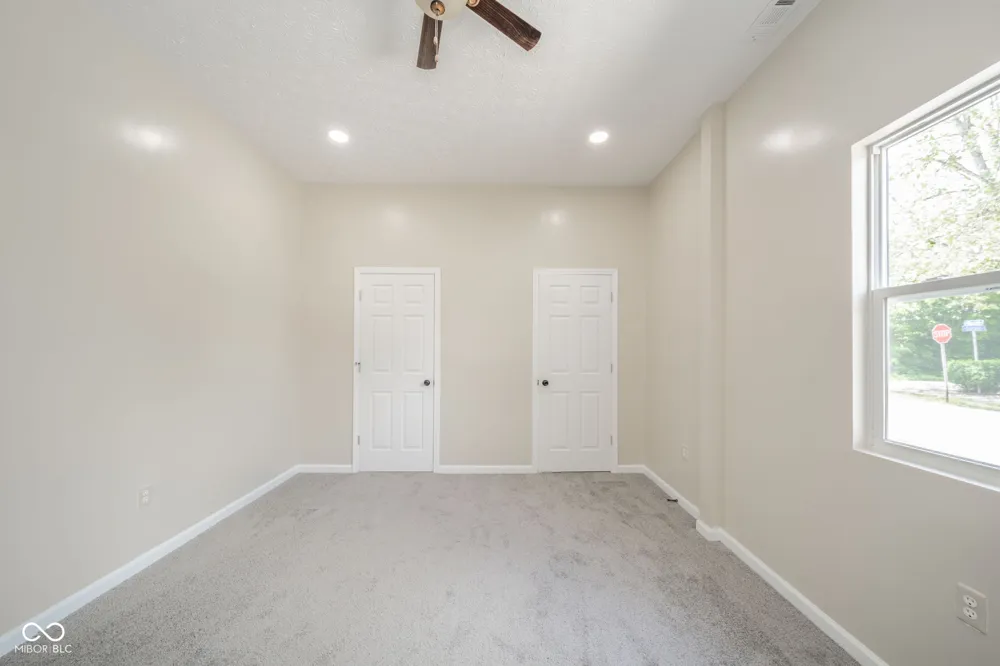 41 W Warrick Street Knightstown, IN 46148