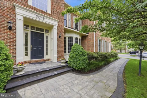 5019 TOTHILL