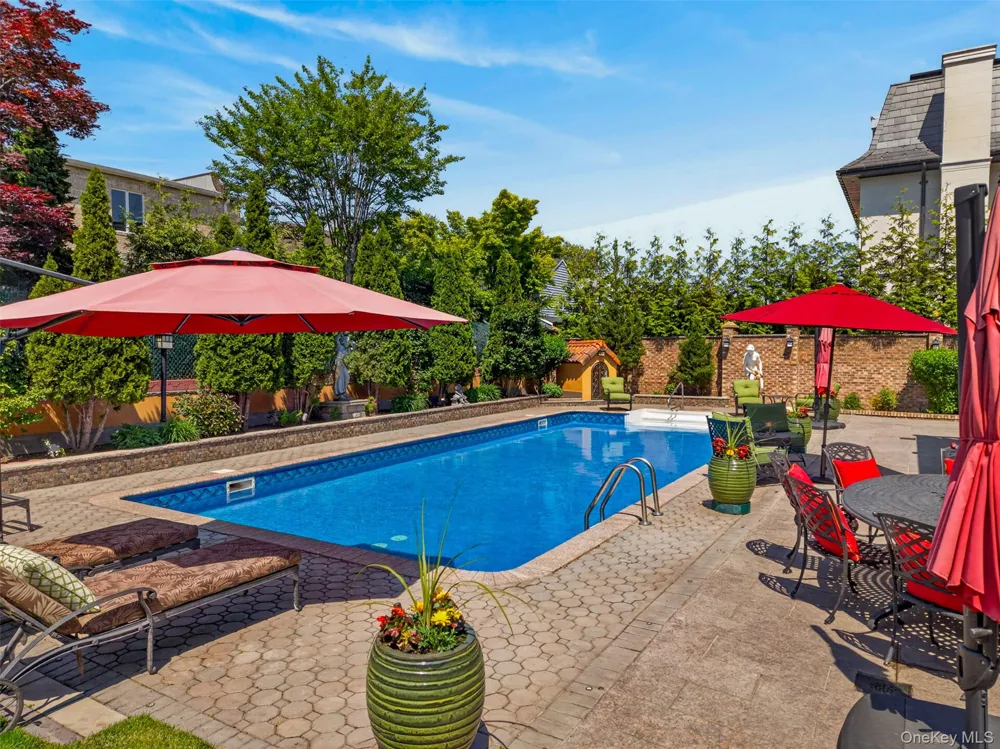 162-25 Cryders Lane Whitestone, NY 11357
