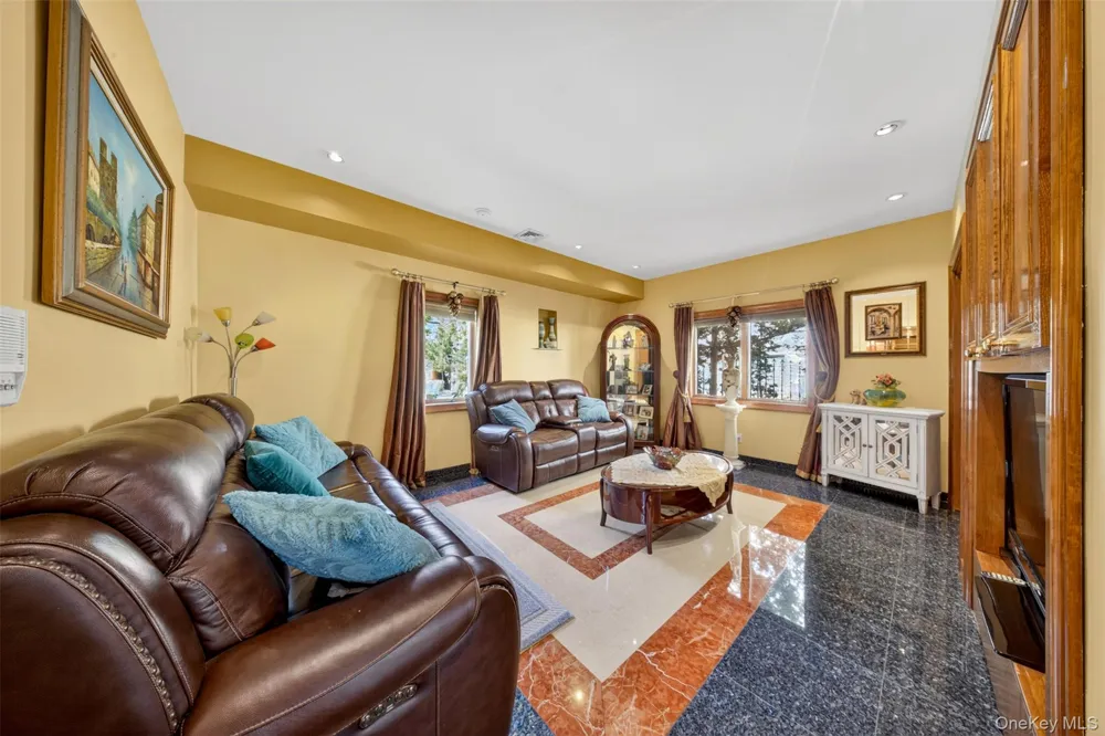 162-25 Cryders Lane Whitestone, NY 11357