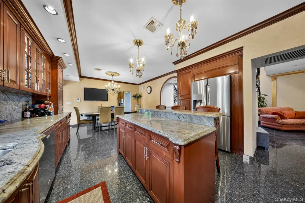 162-25 Cryders Lane Whitestone, NY 11357