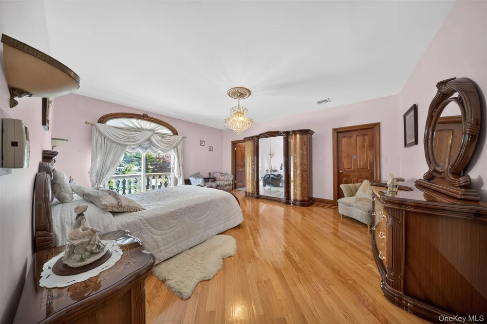 162-25 Cryders Lane Whitestone, NY 11357