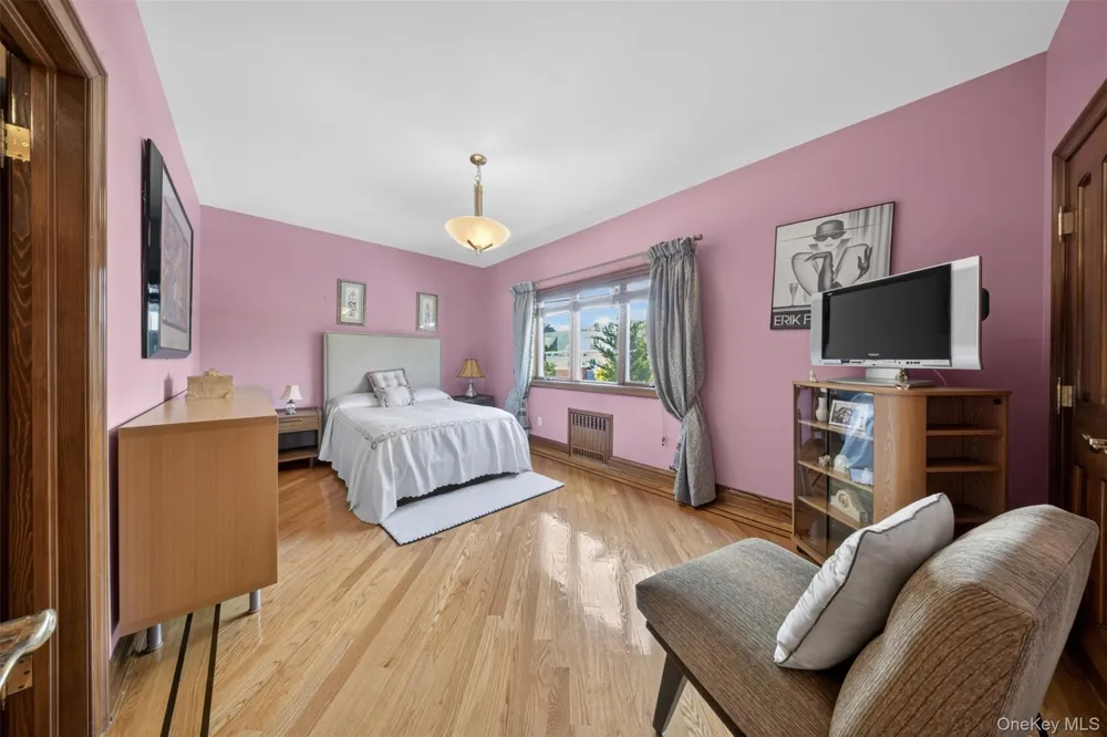 162-25 Cryders Lane Whitestone, NY 11357