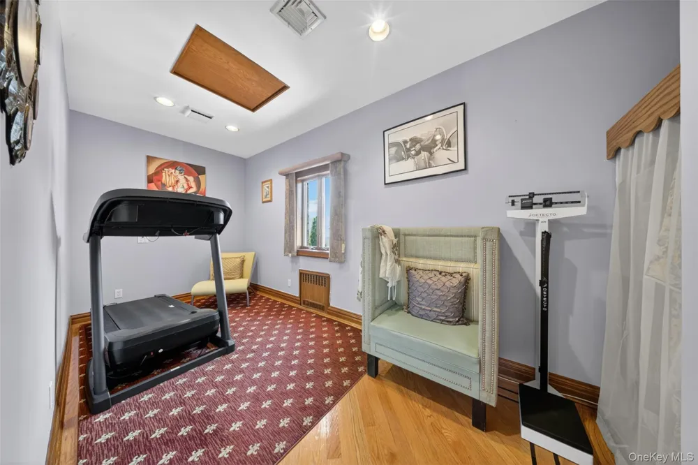 162-25 Cryders Lane Whitestone, NY 11357