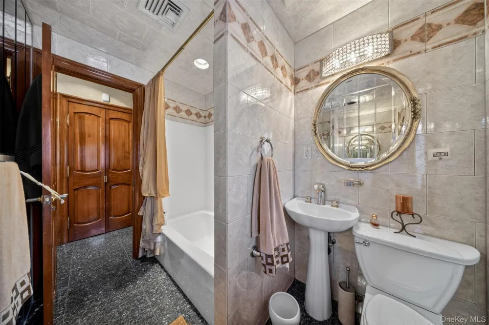 162-25 Cryders Lane Whitestone, NY 11357