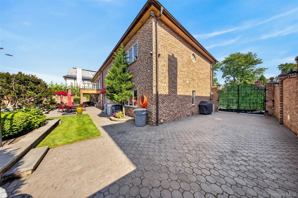 162-25 Cryders Lane Whitestone, NY 11357