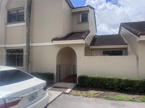 6532 NW 170th Ter
