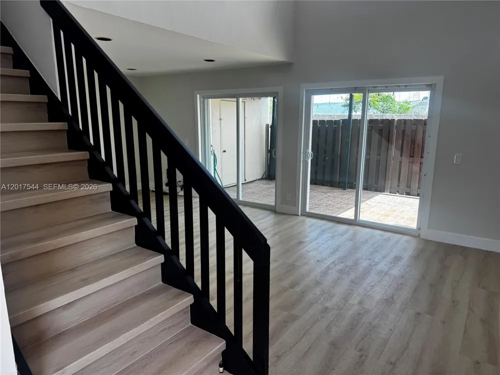 6532 NW 170th Ter Hialeah, FL 33015