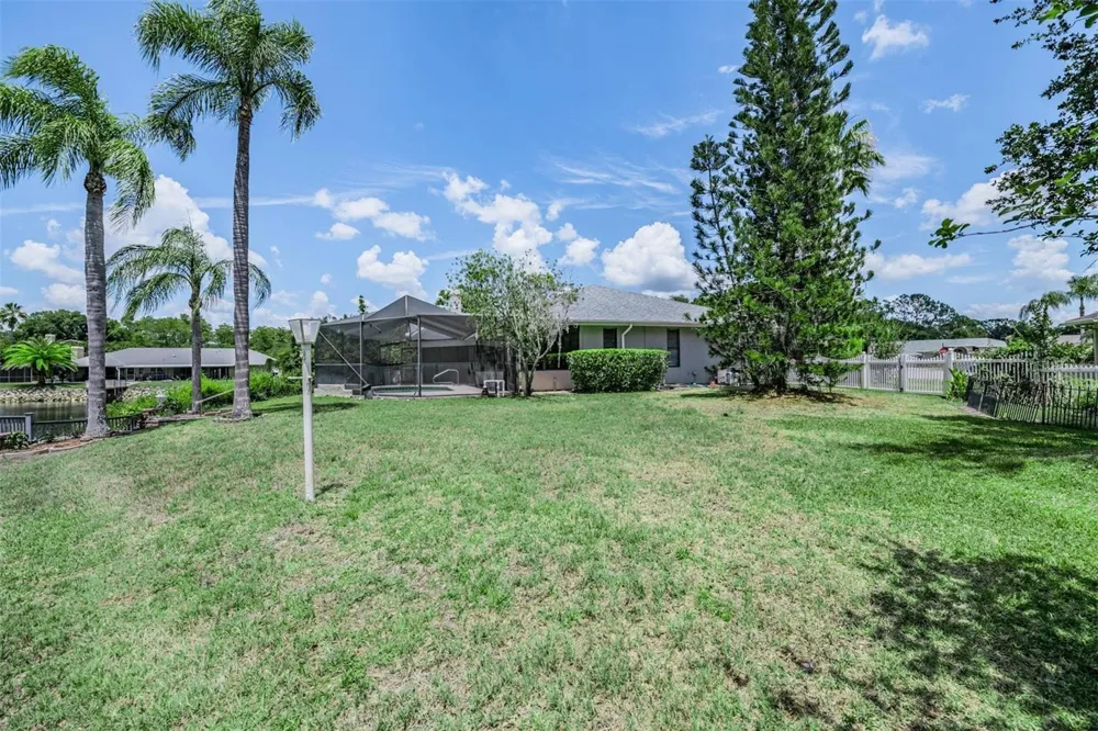 3817 NICHOLAS CIRCLE Tarpon Springs, FL 34688