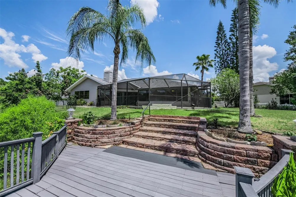 3817 NICHOLAS CIRCLE Tarpon Springs, FL 34688