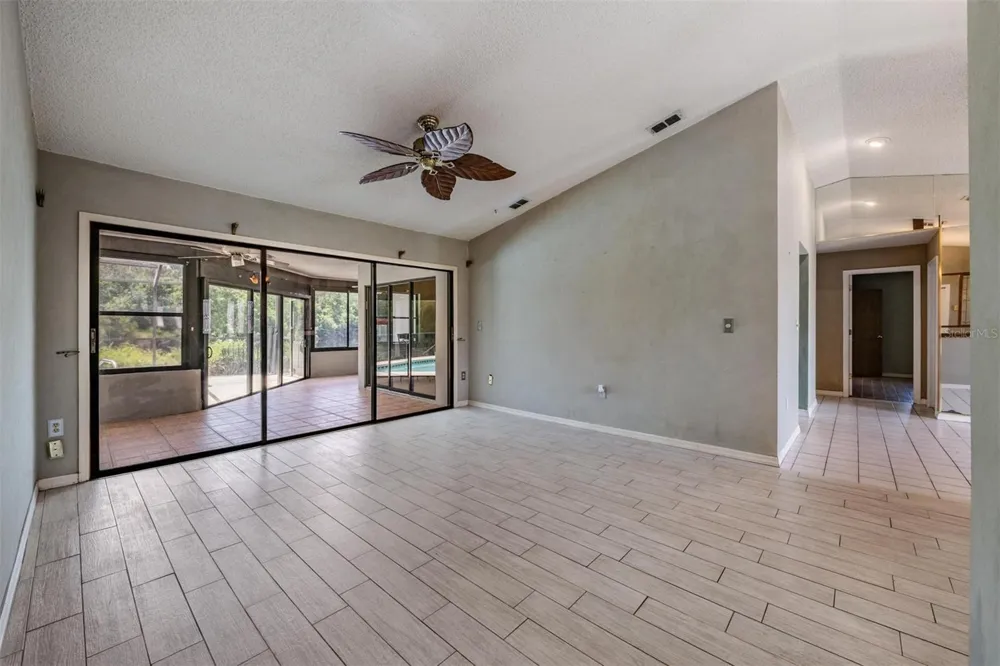 3817 NICHOLAS CIRCLE Tarpon Springs, FL 34688