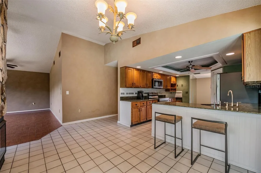3817 NICHOLAS CIRCLE Tarpon Springs, FL 34688