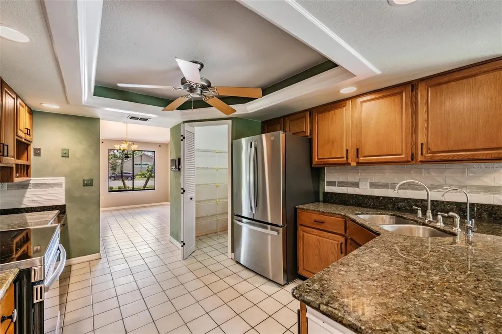 3817 NICHOLAS CIRCLE Tarpon Springs, FL 34688