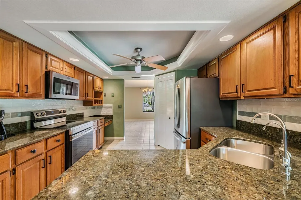 3817 NICHOLAS CIRCLE Tarpon Springs, FL 34688
