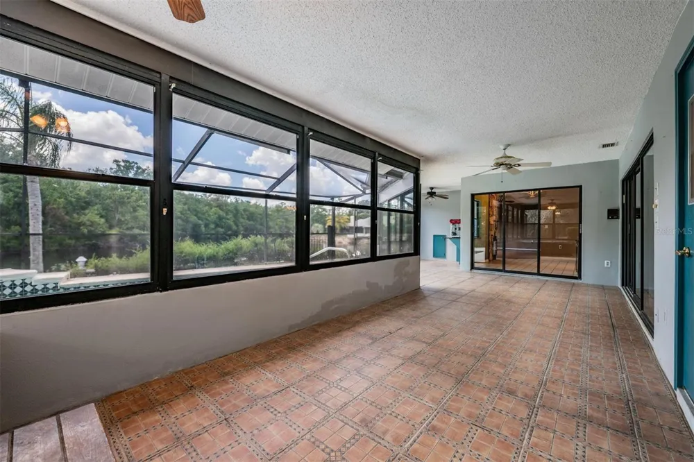3817 NICHOLAS CIRCLE Tarpon Springs, FL 34688
